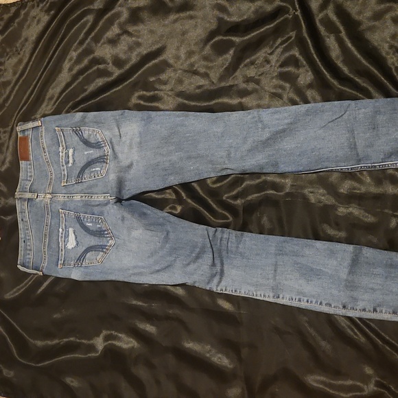 Hollister Jeans - Picture 12 of 15